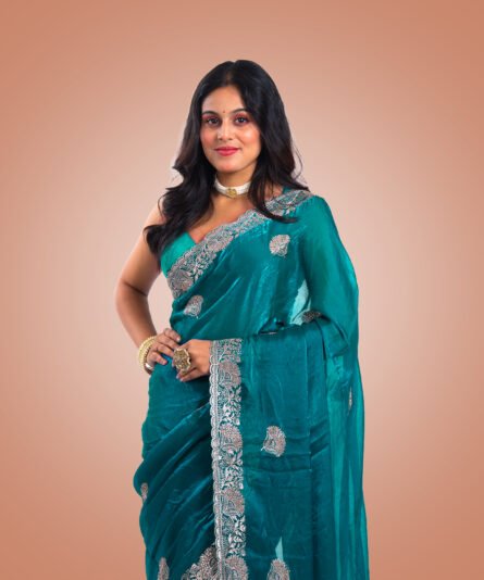 Classic Pine Green Chiffon Saree with a Flowing Drape - Image 4