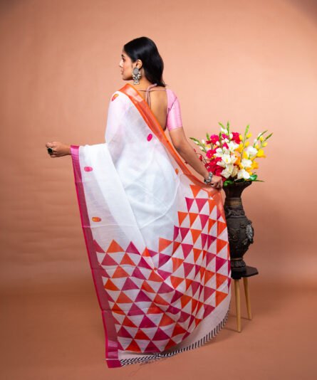 Kayaaz Women's  cotton White Saree  With Unstitched Blouse Piece - Image 2