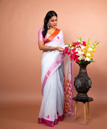 Kayaaz Women's  cotton White Saree  With Unstitched Blouse Piece - Image 4