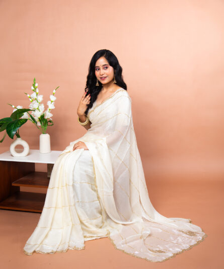 Kayaaz Women's Chiffon White Saree  With Unstitched Blouse Piece - Image 3