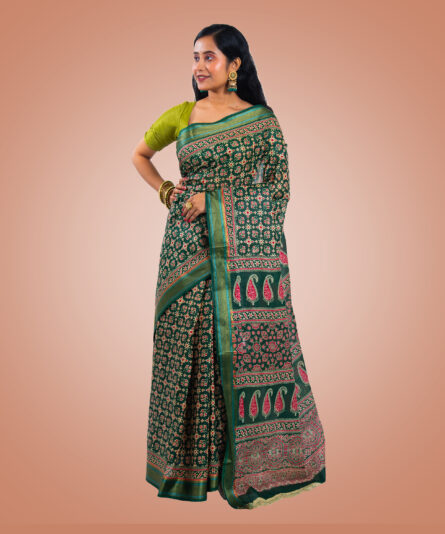 Kayaaz Women's  cKayaaz Women's  cotton Hunter green Saree  With Unstitched Blouse Piece - Image 3