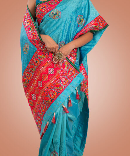 Kayaaz Women's Gujrati Sea Blue Saree  With Unstitched Blouse Piece - Image 5