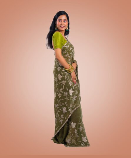 Kayaaz Women's Georgette Moss Green  Saree  With Unstitched Blouse Piece - Image 7